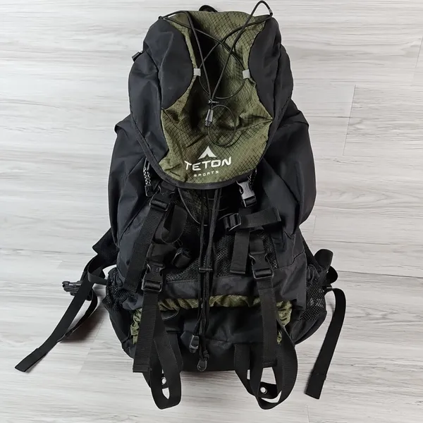 Teton Scout 3400, an earlier version of the Scout 55L, standing on a wooden floor